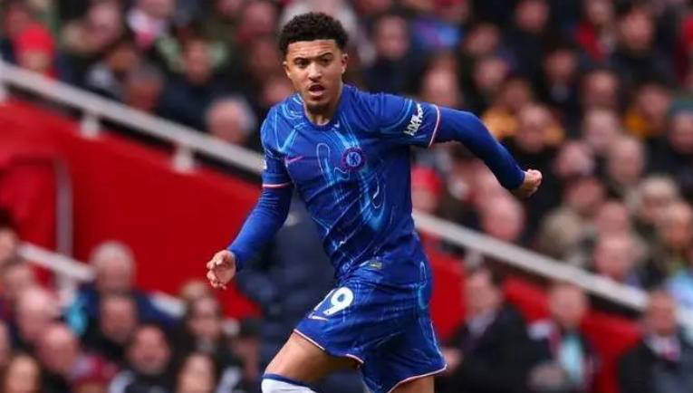 U8娱乐- 转折点！桑托斯回应争议，法联杯今夜攻防权衡，更衣室稳定，年轻球员获得机会