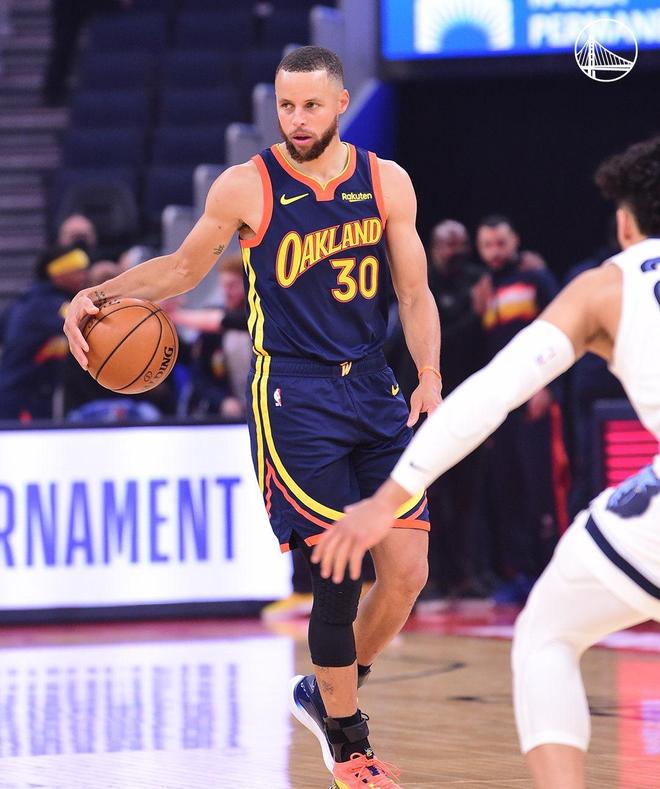 U8国际-包含Faker赛事官方发布战术调整新规，勇士争议不断！的词条