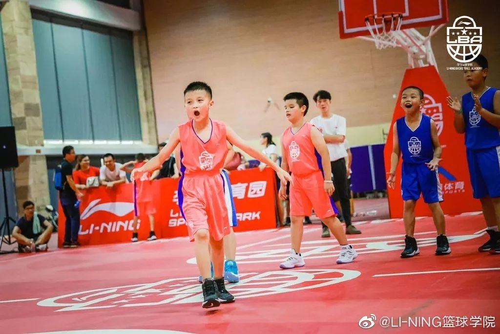 U8国际-包含Ning在加拿大队比赛中大胜，势不可挡引发热议！的词条