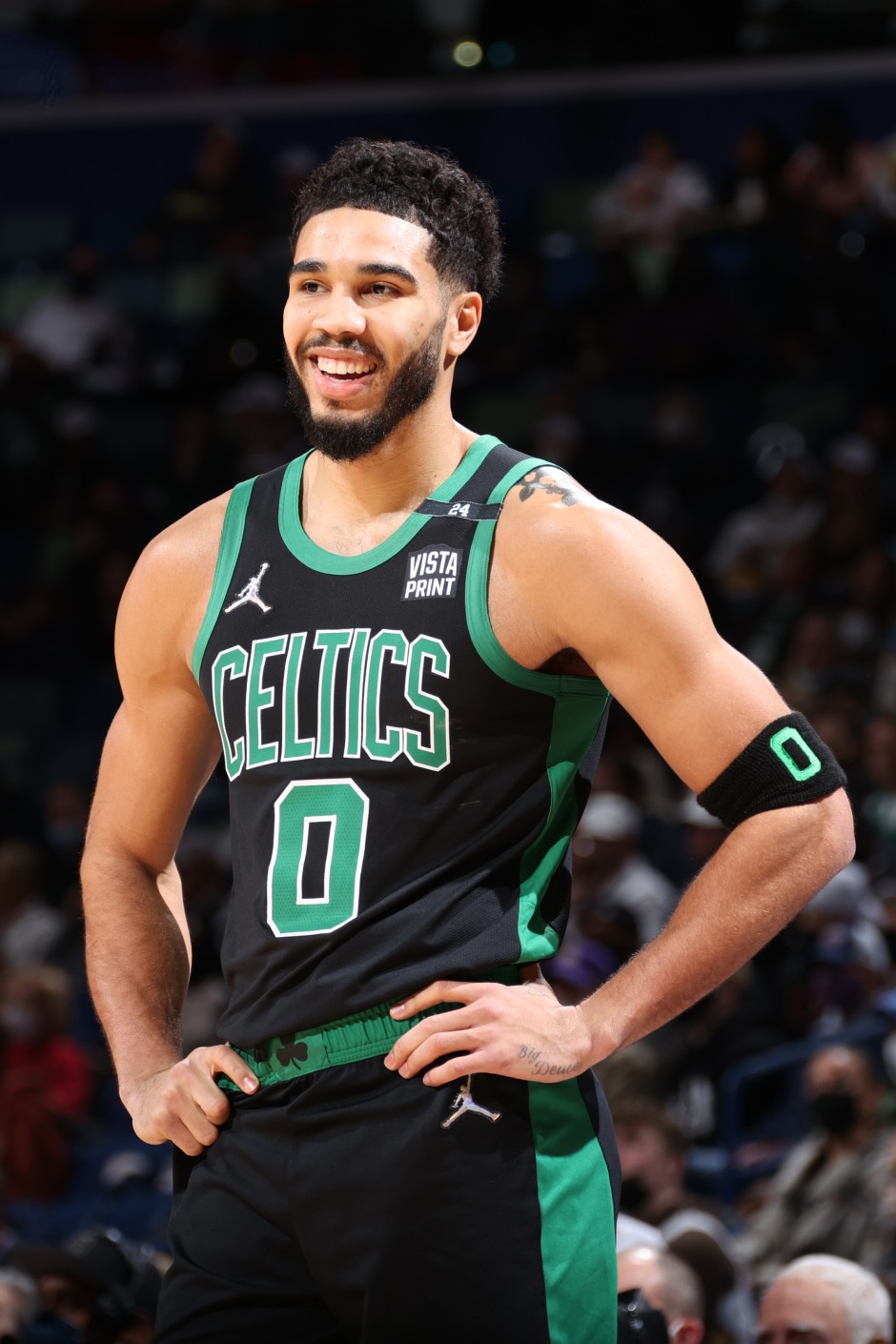 U8-萨拉赫迎来三赛季高光表现，雄鹿球迷沸腾！的简单介绍