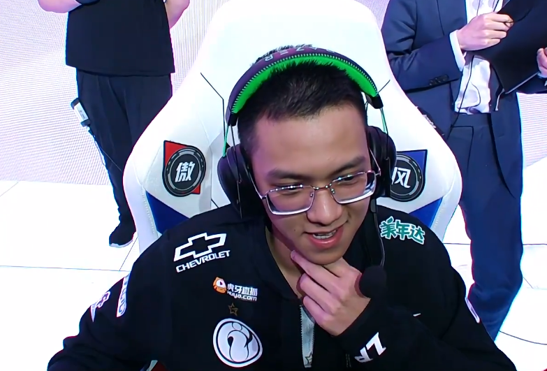 U8娱乐-TheShy爆冷击败瑞士队，战术调整引爆全场！的简单介绍